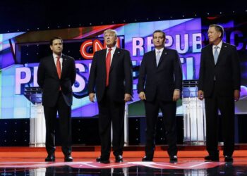 These charts illustrate the dominance of white men in politics