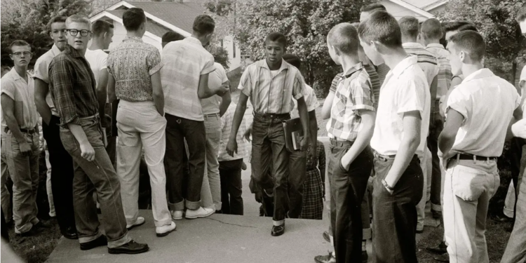 Racial disparities in cognitive outcomes linked to early life experiences