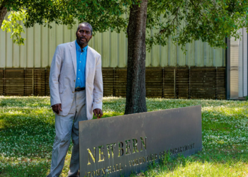 Alabama town’s first Black mayor, who had been locked out of office, will return under settlement