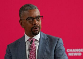 FM won’t quit after losing vote of no confidence