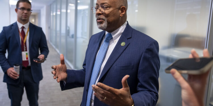 Who funds Rep. Glen Ivey