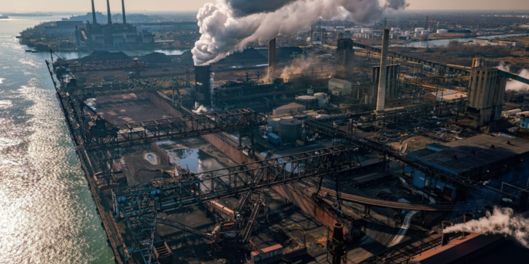 The DTE-owned EES Coke plant on Zug Island in River Rouge ranks among Michigan's worst polluters, causing severe health impacts, according to a new study. Photo: © Mark Graf / Alamy