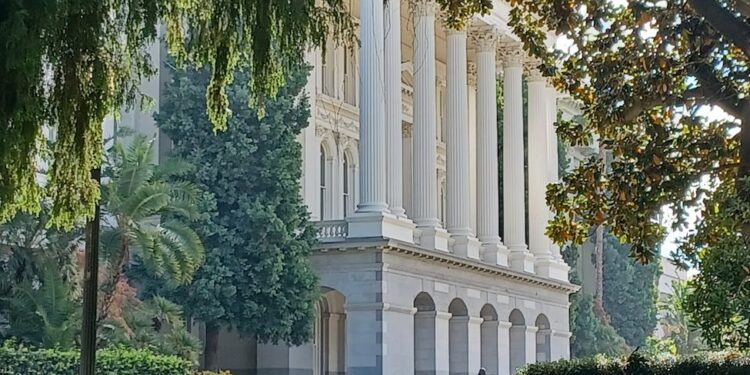 sacramento city hall