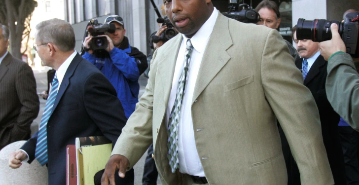 Former NFL player Dana Stubblefield exits a federal courthouse in San Francisco on January 18, 2008. (AP Photo/Jeff Chiu, File)