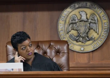 Judge orders Mississippi newspaper to remove editorial, alarming press advocates