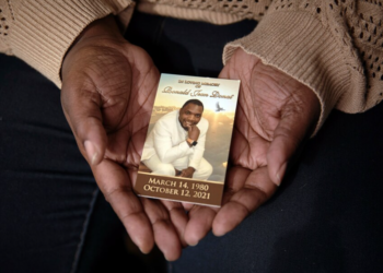 Image Source: AP Photo/Andres Kudacki