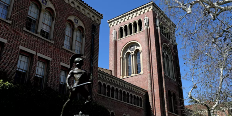 Gary Coronado / Los Angeles Times