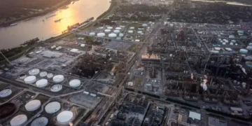 Study finds Black communities in Louisiana’s ‘Cancer Alley’ face pollution, few job opportunities