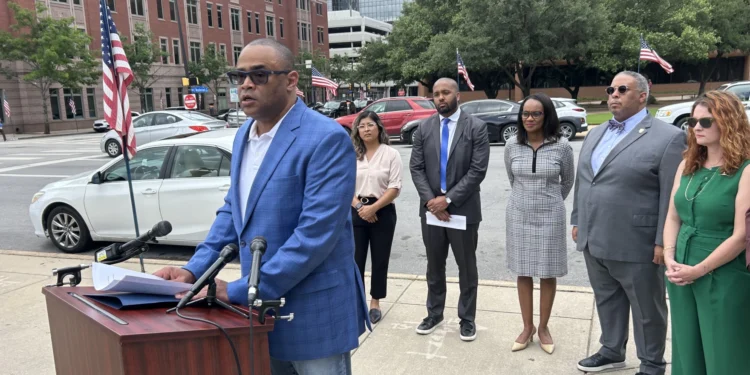 Rep. Marc Veasey expresses concern over Tarrant County redistricting proposal