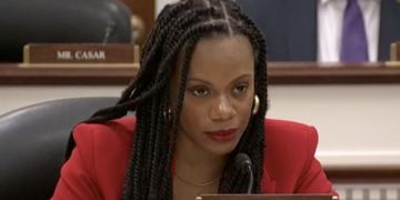 Rep. Summer Lee reintroduces federal resolution for reparations