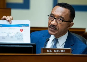 Kweisi Mfume enters race for top Democratic spot on House Oversight Committee