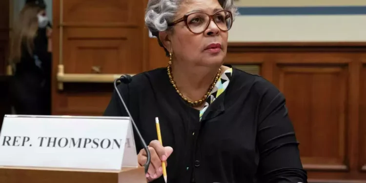 Who is Rep. Senfronia Thompson, a member of the Texas House Select Committee on Congressional Redistricting